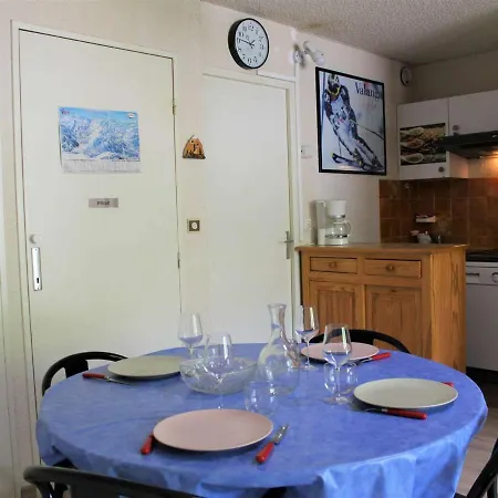 Apartment 4 Pers. Avec Balcon, Au Pied Des Pistes A Les Claux - Fr-1-330b-143